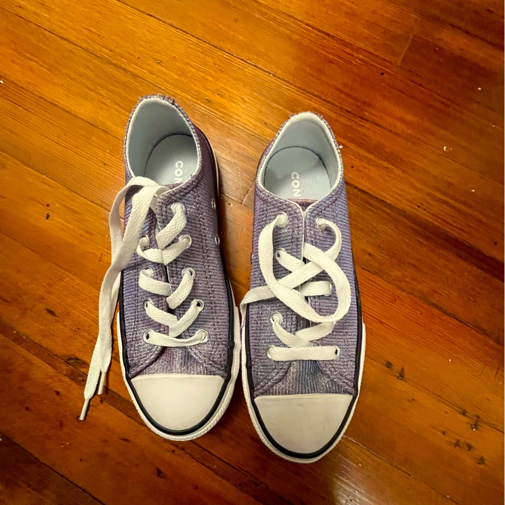 Kids size 1 iridescent blue Converse Chuck Taylors